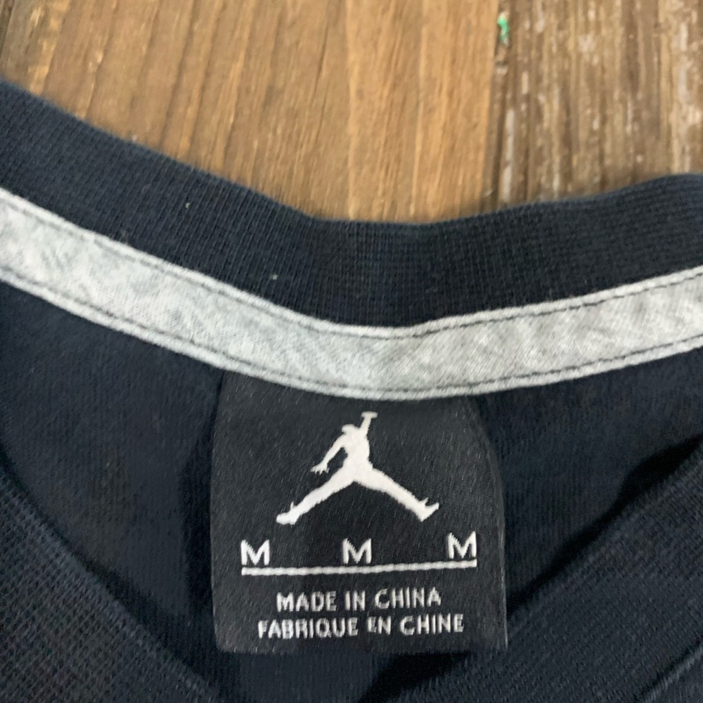 Rare Air Jordan Embroidered T-shirt. - Picture 5 of 10